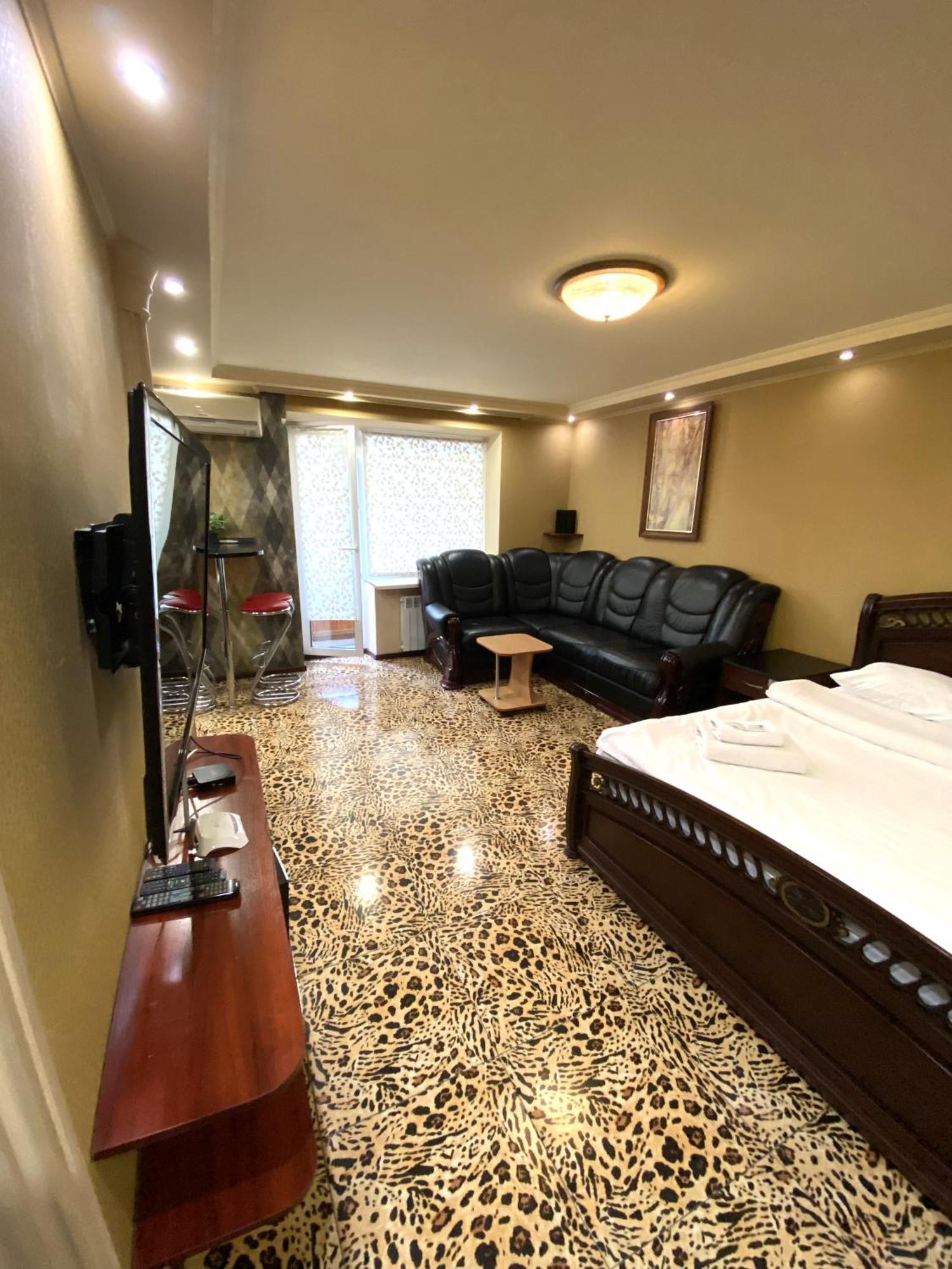 Inn Home Apartments - Pechersk Area Киев Экстерьер фото